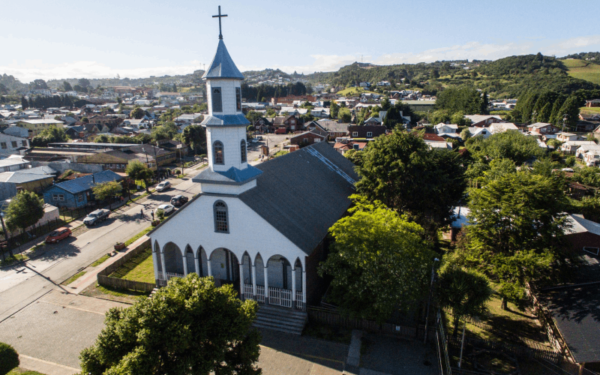 CHILOÉ HUILO HUILO