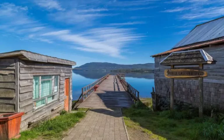 Lago Huillinco, Cucao